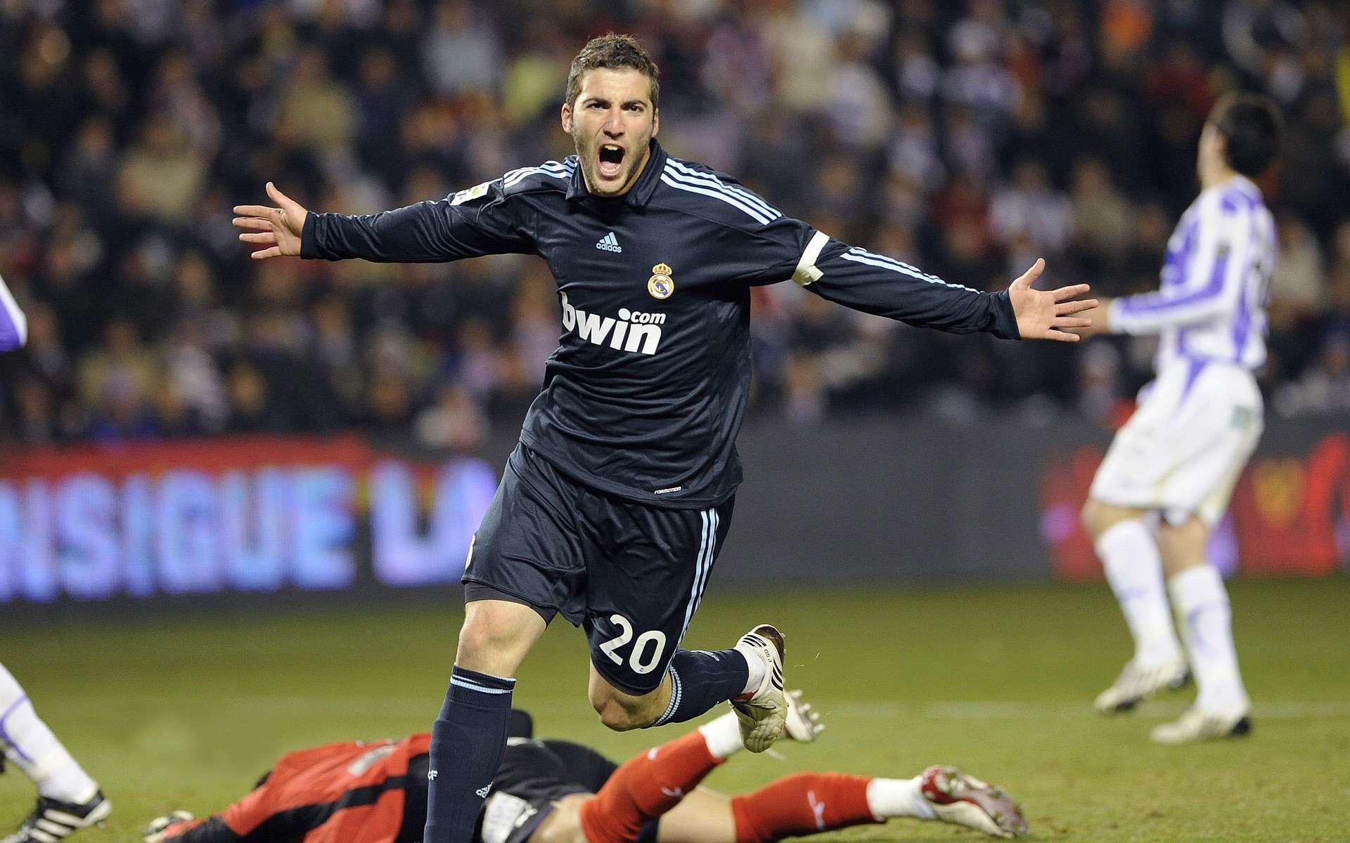 49人防线强度升级,零封对手拿下胜利